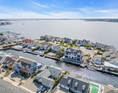 206 Pointe Drive - Photo Thumbnail 26