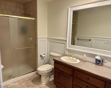 206 Pointe Drive - Photo Thumbnail 19