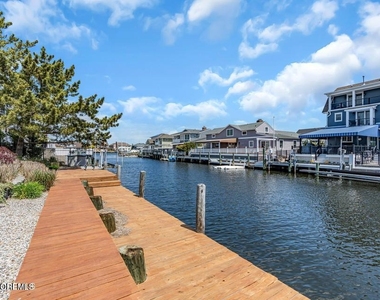 206 Pointe Drive - Photo Thumbnail 24