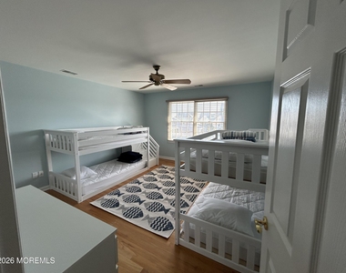 206 Pointe Drive - Photo Thumbnail 16