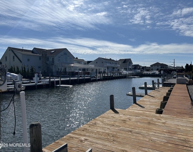 206 Pointe Drive - Photo Thumbnail 23