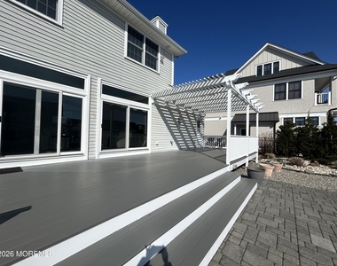 206 Pointe Drive - Photo Thumbnail 21