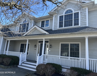 206 Pointe Drive - Photo Thumbnail 1