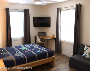 111 Long Branch Avenue - Photo Thumbnail 14