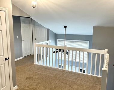 49 White Swan Way - Photo Thumbnail 16