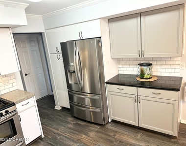 49 White Swan Way - Photo Thumbnail 12
