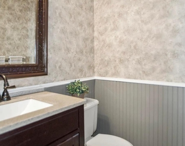 49 White Swan Way - Photo Thumbnail 23