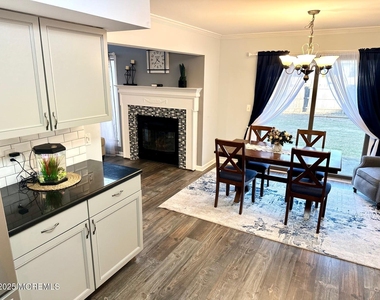 49 White Swan Way - Photo Thumbnail 13