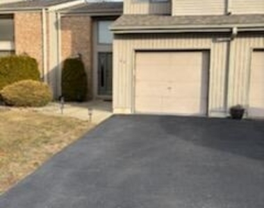 49 White Swan Way - Photo Thumbnail 4