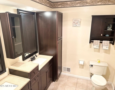 49 White Swan Way - Photo Thumbnail 19