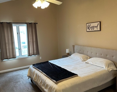 49 White Swan Way - Photo Thumbnail 24