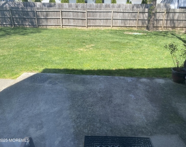 49 White Swan Way - Photo Thumbnail 3