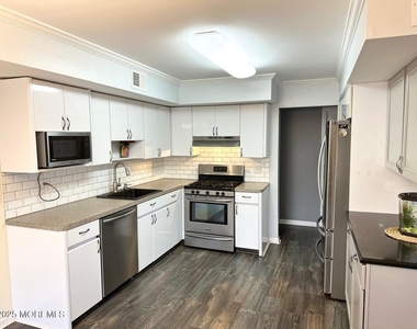 49 White Swan Way - Photo Thumbnail 11