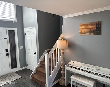 49 White Swan Way - Photo Thumbnail 6