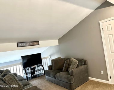 49 White Swan Way - Photo Thumbnail 27