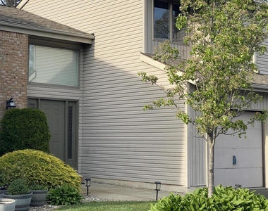 49 White Swan Way - Photo Thumbnail 28