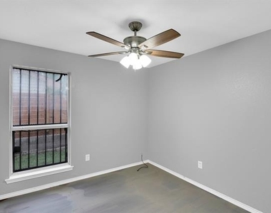 2520 Fatima Avenue - Photo Thumbnail 14