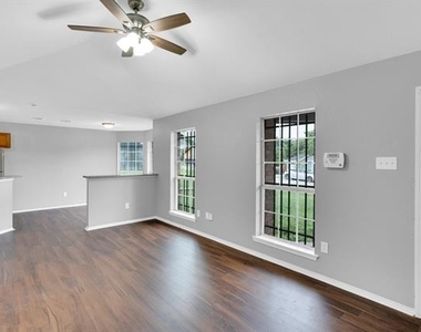 2520 Fatima Avenue - Photo Thumbnail 6
