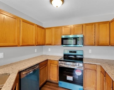2520 Fatima Avenue - Photo Thumbnail 10