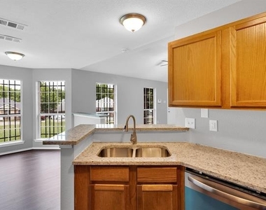 2520 Fatima Avenue - Photo Thumbnail 11
