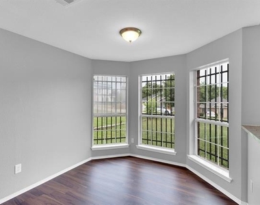 2520 Fatima Avenue - Photo Thumbnail 8