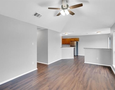2520 Fatima Avenue - Photo Thumbnail 5