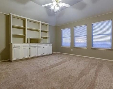9033 Portage Lane - Photo Thumbnail 27