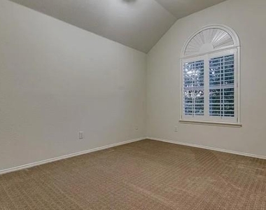 9033 Portage Lane - Photo Thumbnail 26
