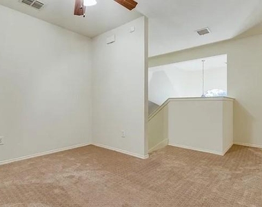 9033 Portage Lane - Photo Thumbnail 24