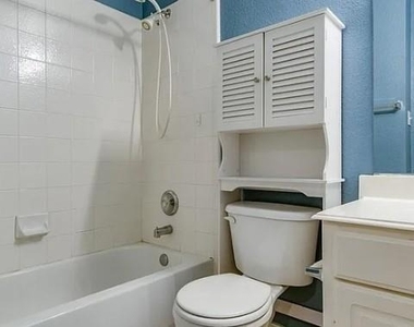 9033 Portage Lane - Photo Thumbnail 28