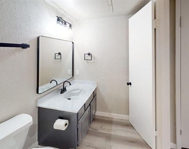 11460 Audelia Road - Photo Thumbnail 12