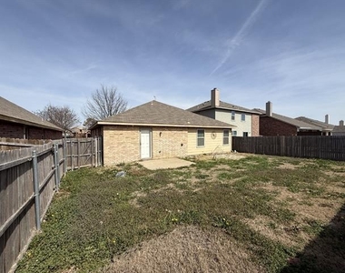 476 Eisenhower Lane - Photo Thumbnail 18