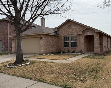 476 Eisenhower Lane - Photo Thumbnail 1