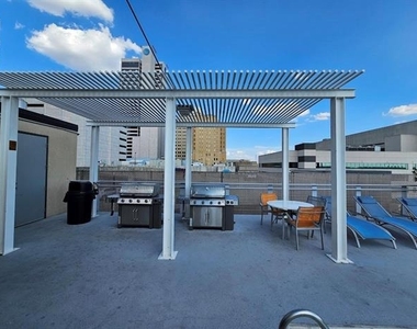 1122 Jackson Street - Photo Thumbnail 16