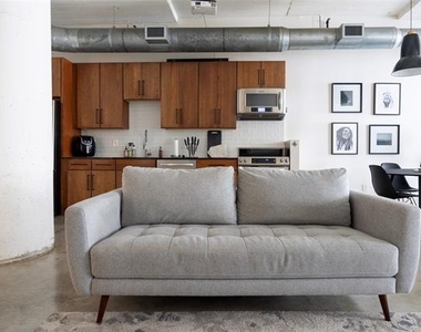 1122 Jackson Street - Photo Thumbnail 7