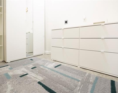 1122 Jackson Street - Photo Thumbnail 5