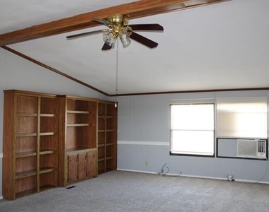 8644 Dustin Drive - Photo Thumbnail 3