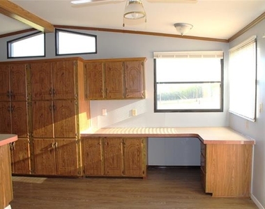 8644 Dustin Drive - Photo Thumbnail 7