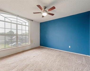 6324 Baltic Avenue - Photo Thumbnail 6