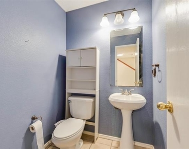 6324 Baltic Avenue - Photo Thumbnail 16