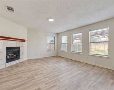 6324 Baltic Avenue - Photo Thumbnail 2