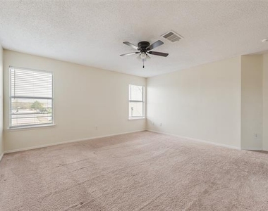 6324 Baltic Avenue - Photo Thumbnail 9