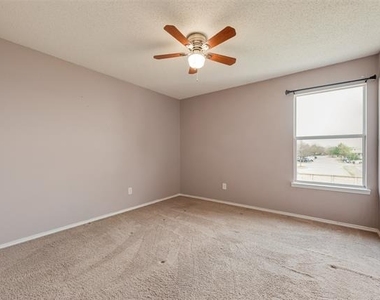 6324 Baltic Avenue - Photo Thumbnail 8