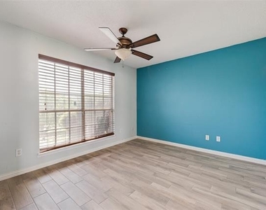 6324 Baltic Avenue - Photo Thumbnail 15