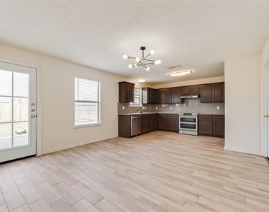 6324 Baltic Avenue - Photo Thumbnail 4