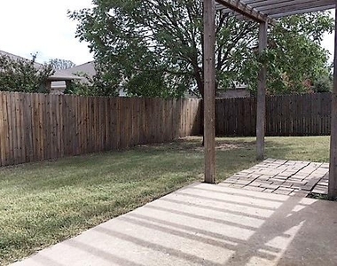 6304 Downeast Drive - Photo Thumbnail 9