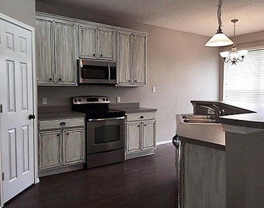 6304 Downeast Drive - Photo Thumbnail 4