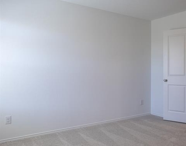 1012 Mountain Laurel Road - Photo Thumbnail 4