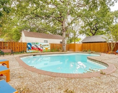 1505 N Riverside Drive - Photo Thumbnail 33