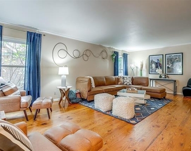 1505 N Riverside Drive - Photo Thumbnail 6